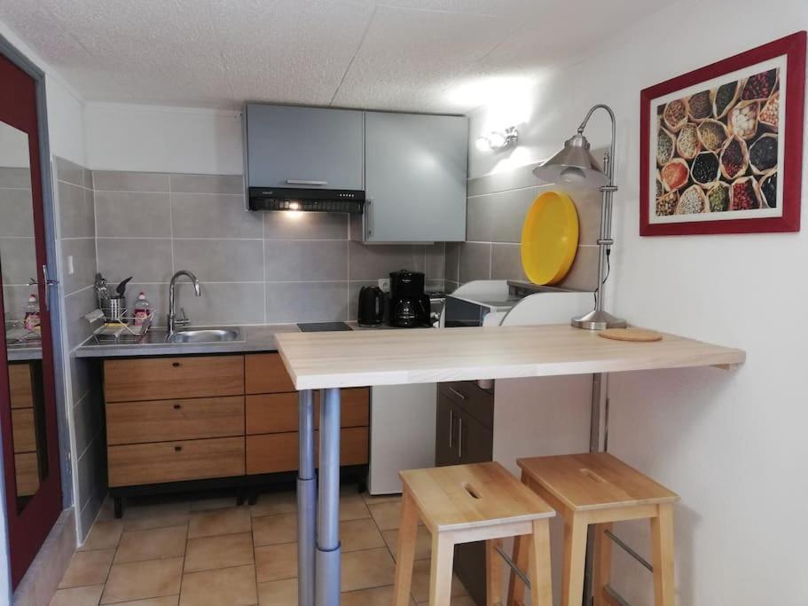 Studio 28M2 Climatise,Wifi, Proche Des Calanques,Plages Ла-Сьота Экстерьер фото